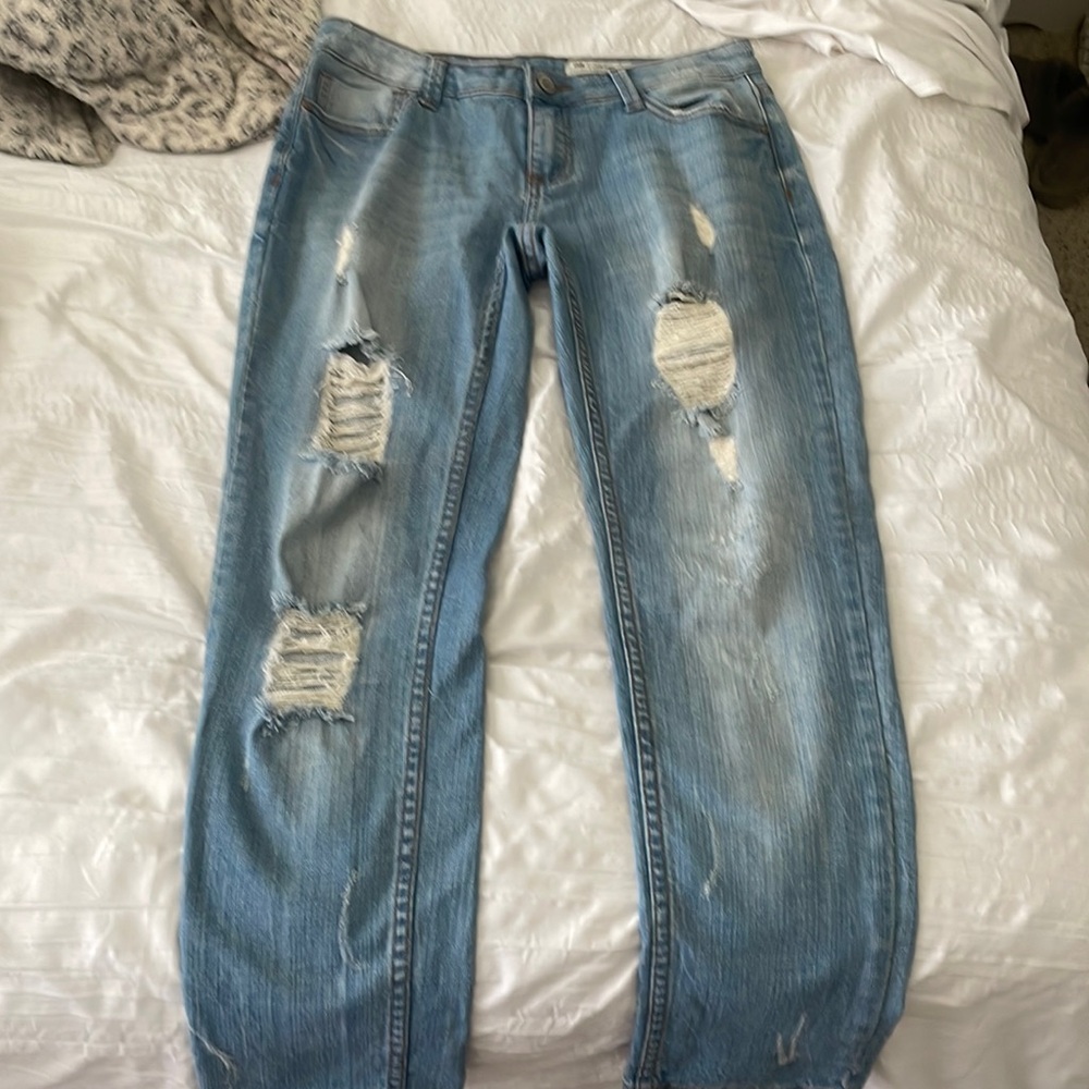 Ripped skinny jeans